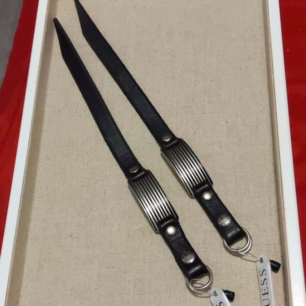 GUESS Men Leather Bracelet (each)